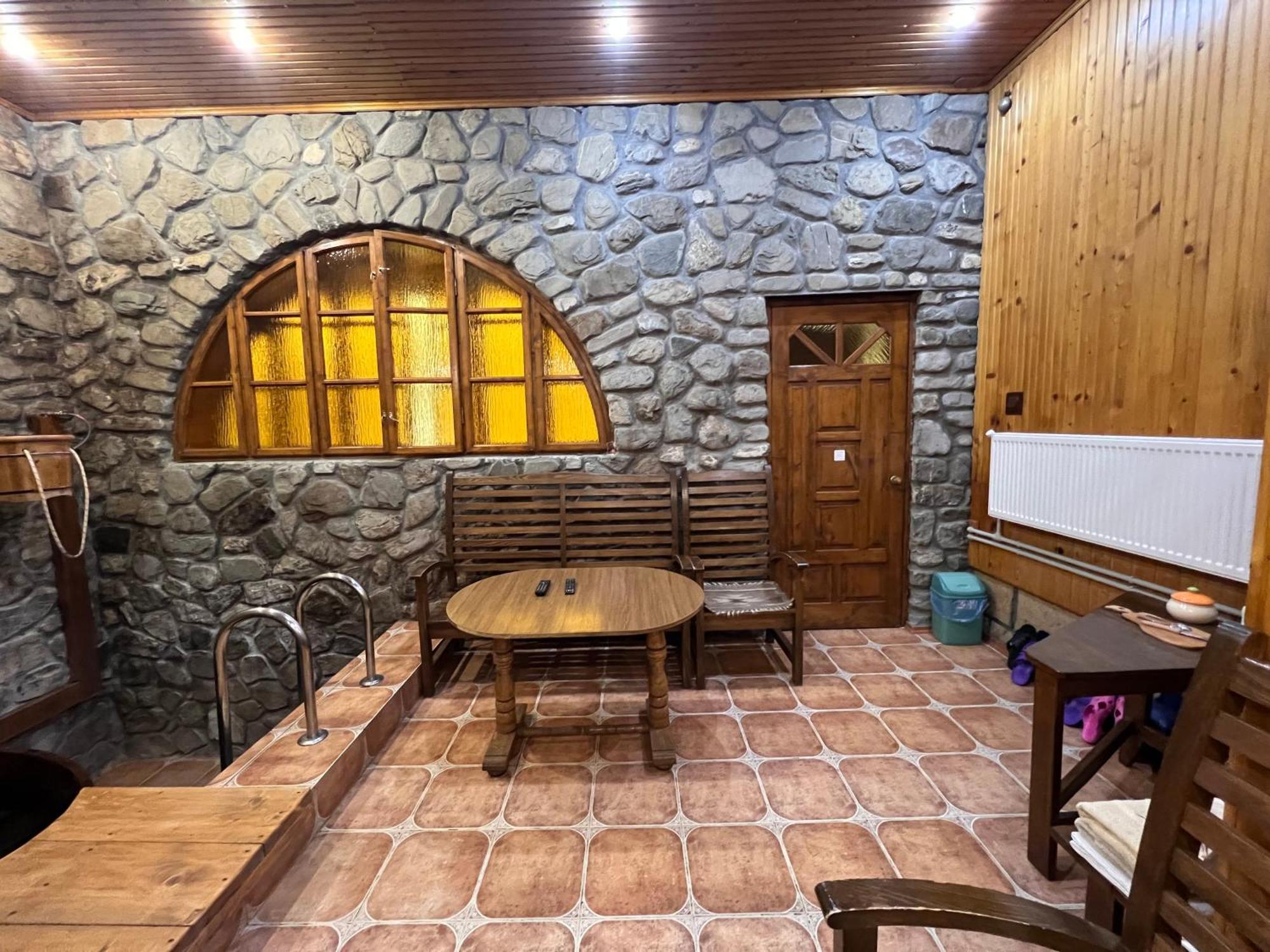 U Yaroslava Hotel Yaremche Bagian luar foto