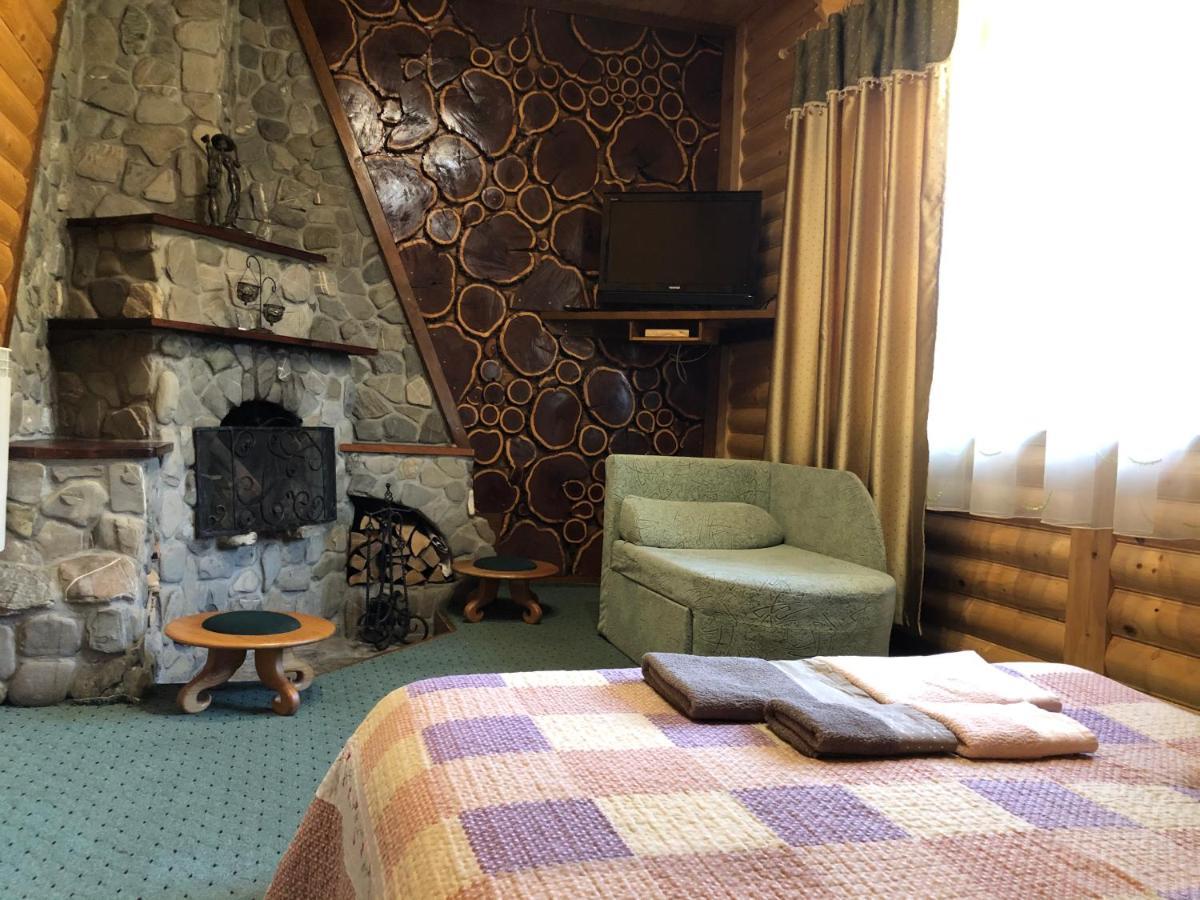 U Yaroslava Hotel Yaremche Bagian luar foto